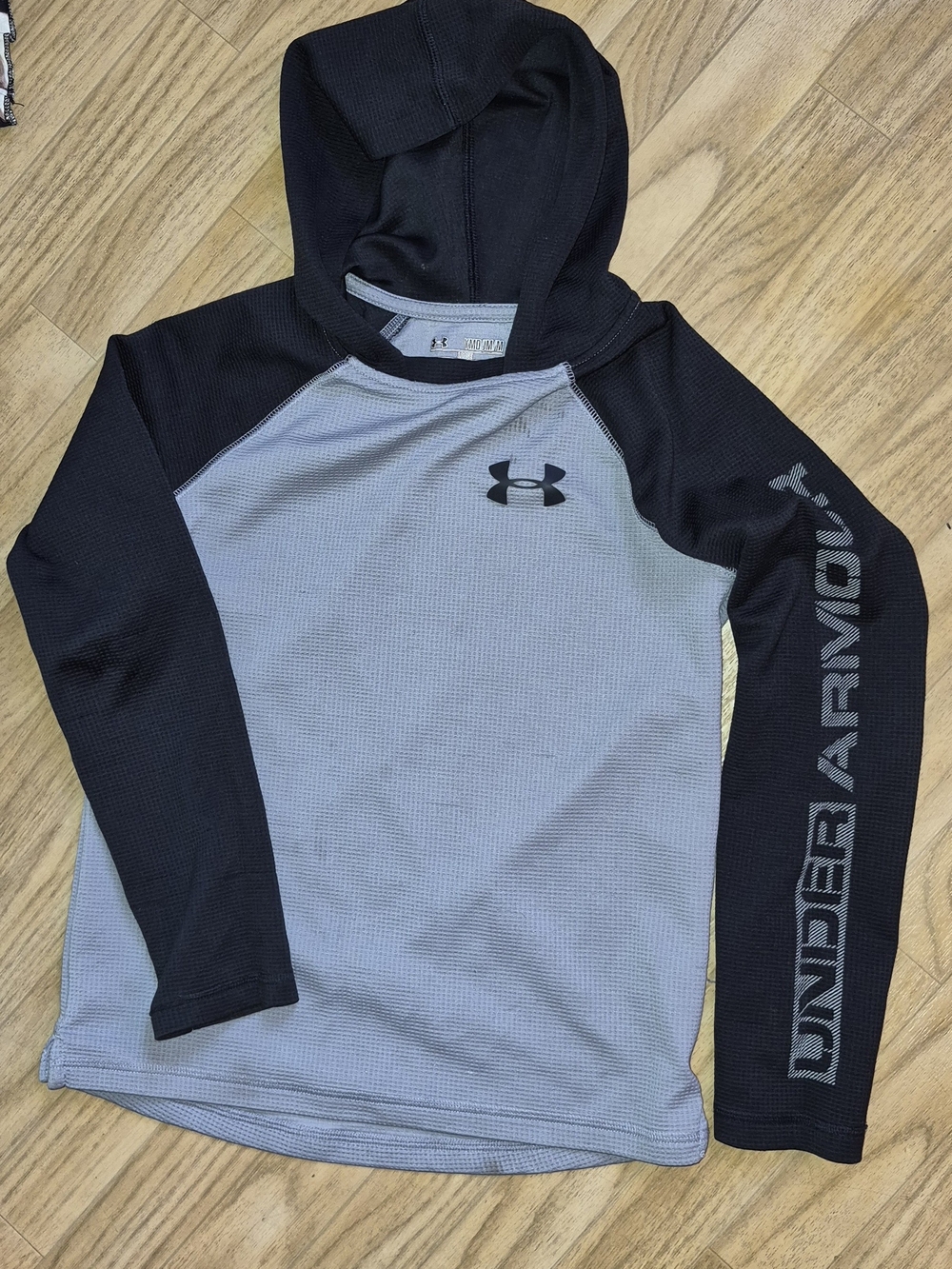 Under Armour Black & Gray Boys' Hooded Long Sleeve Top YMD